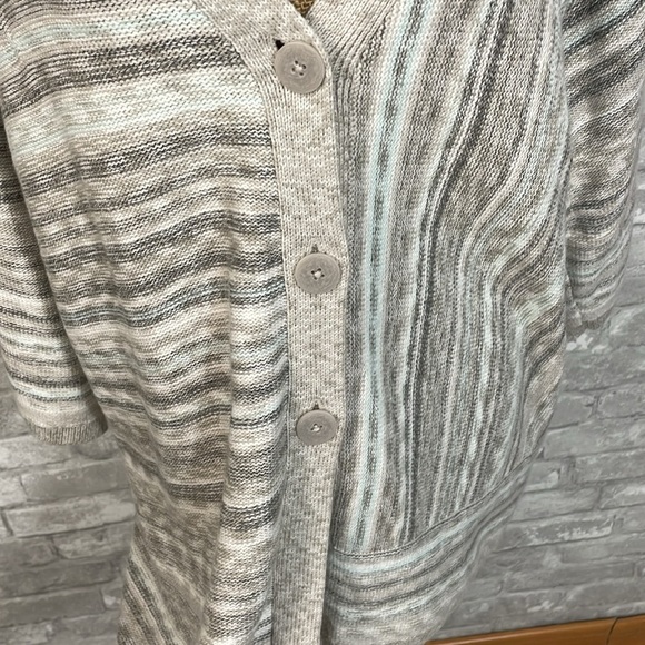 J.Jill Dovegrey Three Button Sweater - Picture 2 of 6